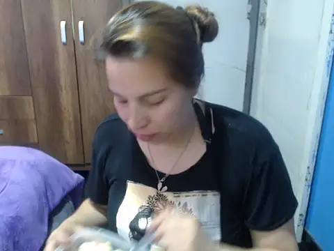 cloequeen15 online show from 27, 10, 2025