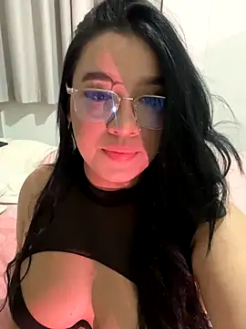 Aliciawhitee online show from 28, 10, 2025