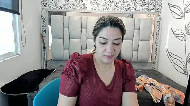 Chanel  Rose   online show from 13, 9, 2025