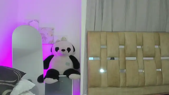 Snapshot of Zanahia2 chatting on 3, 10, 2025 Zanahia2 online show from 3, 10, 2025
