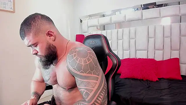 Snapshot of college_muscle_ass1 chatting on 1, 10, 2025 college muscle ass1 online show from 1, 10, 2025