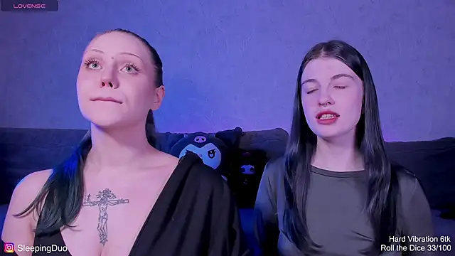 Snapshot of Threesomebabes chatting on 30, 5, 2026 Threesomebabes online show from 30, 5, 2026