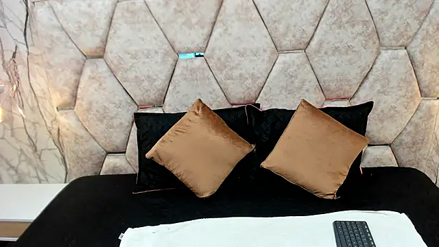 EXOTIC EBONY  online show from 26, 9, 2025