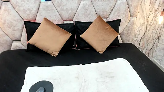 EXOTIC EBONY  online show from 5, 10, 2025