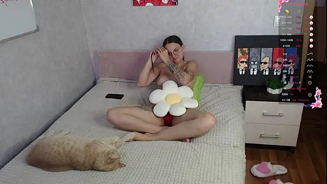 Snapshot of Violetwin chatting on 20, 10, 2025 Violetwin online show from 20, 10, 2025