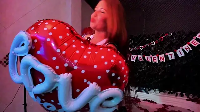 Snapshot of becca_scotts chatting on 21, 9, 2025 becca scotts online show from 21, 9, 2025