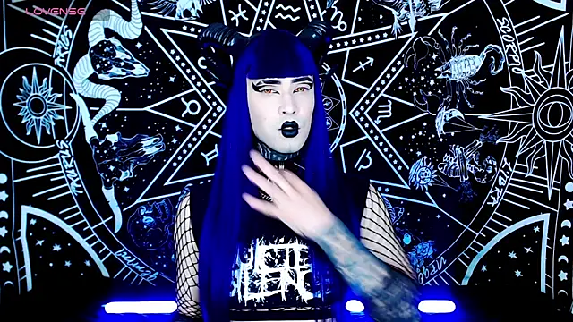 naomi satan online show from 13, 10, 2025