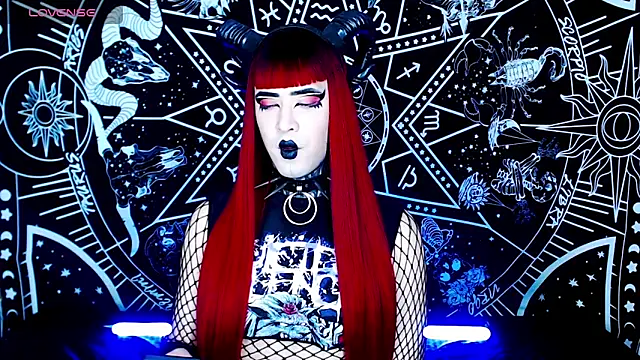 naomi satan online show from 28, 10, 2025