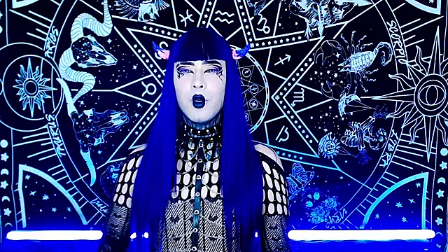 naomi satan online show from 22, 11, 2025