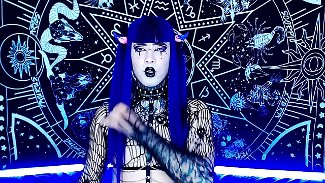 naomi satan online show from 22, 12, 2025