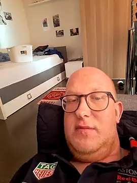 geilerd122 online show from 18, 10, 2025