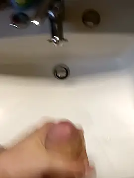 Snapshot of Empi19cm chatting on 16, 10, 2025 Empi19cm online show from 16, 10, 2025