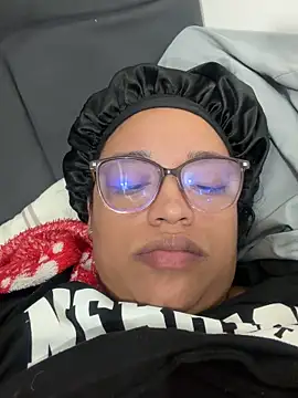 Snapshot of angels_evil chatting on 1, 12, 2025 angels evil online show from 1, 12, 2025