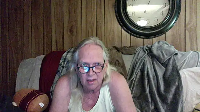 OldLadySara online show from 13, 7, 2026
