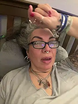 dieseldame1313 online show from 12, 2, 2025