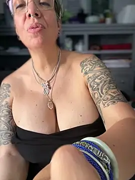 dieseldame1313 online show from 24, 2, 2026