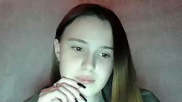 SweetLoraa online show from 2, 11, 2025