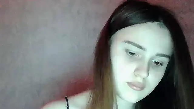 SweetLoraa online show from 15, 3, 2026