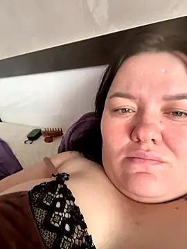 SunnyLeila2101 online show from 2, 12, 2025