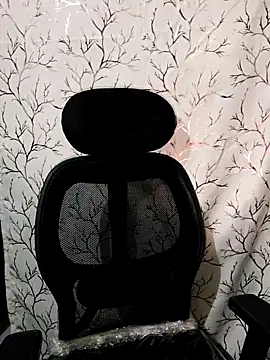 Crystil love-21 online show from 9, 4, 2026