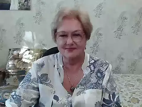 Snapshot of Renata62011 chatting on 2, 10, 2025 Renata62011 online show from 2, 10, 2025