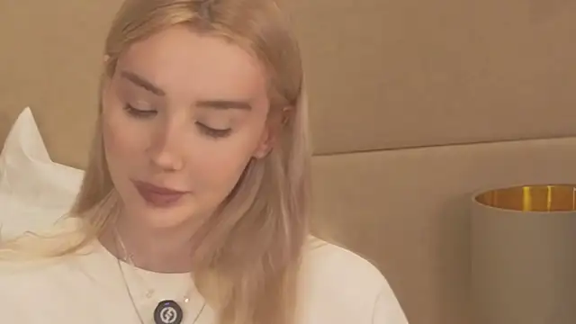 Snapshot of Nesolla chatting on 24, 7, 2026 Nesolla online show from 24, 7, 2026
