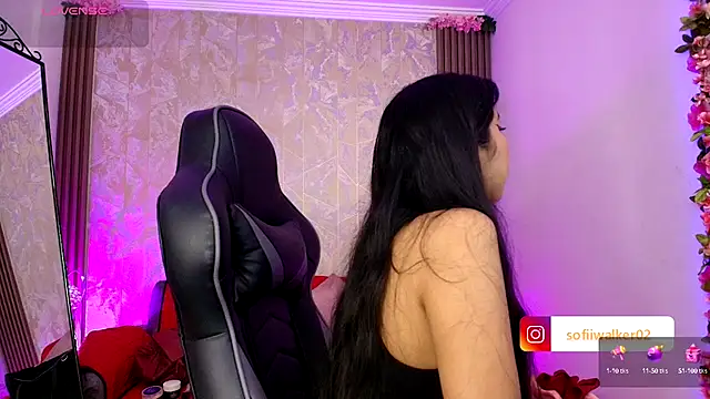 Snapshot of SophiaWalker_1 chatting on 17, 9, 2025 SophiaWalker 1 online show from 17, 9, 2025
