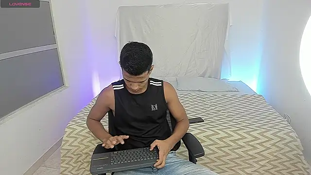 Snapshot of KingStark_ chatting on 27, 9, 2025 KingStark online show from 27, 9, 2025
