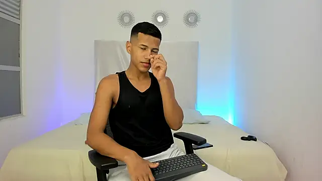 Snapshot of KingStark_ chatting on 1, 10, 2025 KingStark online show from 1, 10, 2025