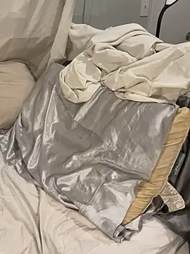 Lilamelon online show from 18, 4, 2026