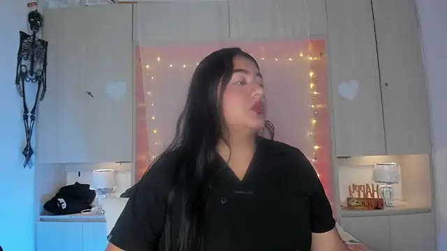 LilyWhitney online show from 26, 10, 2025