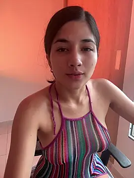 LauraCatalina online show from 4, 11, 2025