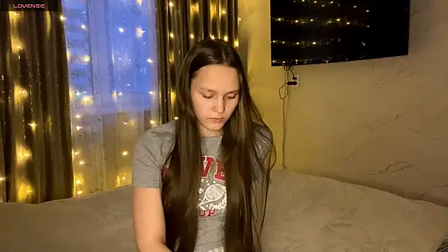 SoSweetGirl online show from 18, 12, 2025