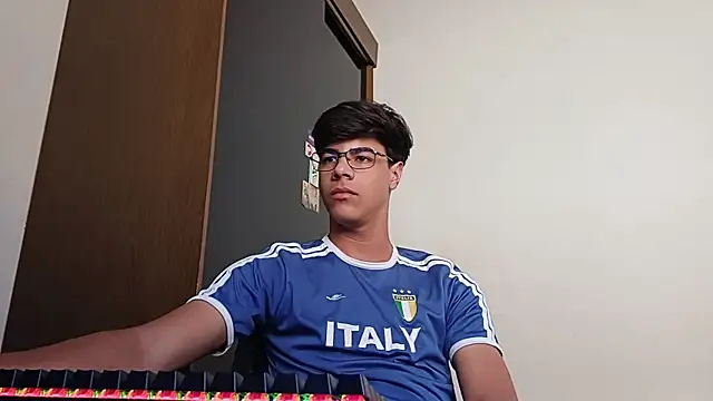 Snapshot of ThbxToyou chatting on 11, 10, 2025 ThbxToyou online show from 11, 10, 2025