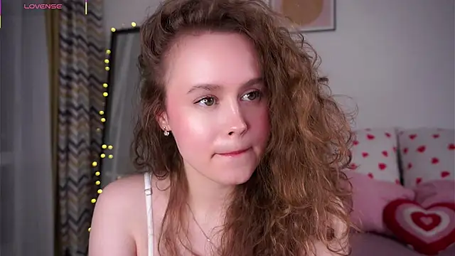 Snapshot of SusannaScholler chatting on 3, 5, 2026 SusannaScholler online show from 3, 5, 2026