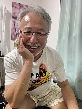 Snapshot of gholly2007 chatting on 16, 5, 2026 gholly2007 online show from 16, 5, 2026