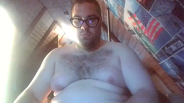 Snapshot of chubbyDavid1998 chatting on 9, 6, 2026 chubbyDavid1998 online show from 9, 6, 2026
