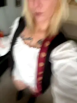 RhondaRump online show from 15, 10, 2025