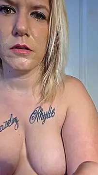 RhondaRump online show from 16, 10, 2025