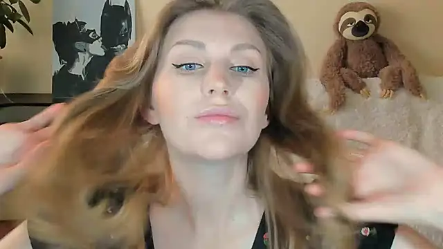 Snapshot of JuliaMuuun chatting on 9, 9, 2025 JuliaMuuun online show from 9, 9, 2025