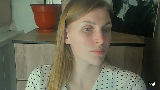 JuliaMuuun online show from 14, 5, 2026
