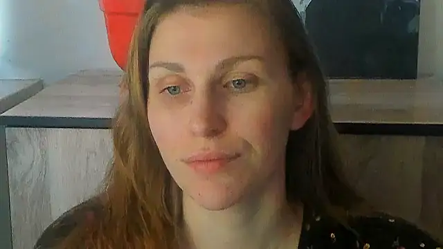 JuliaMuuun online show from 8, 7, 2026