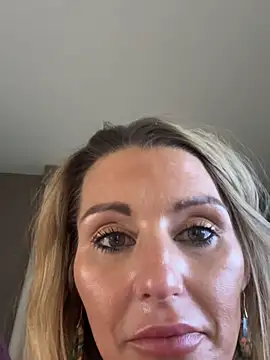 Snapshot of BaddieBossXX2 chatting on 29, 11, 2025 BaddieBossXX2 online show from 29, 11, 2025