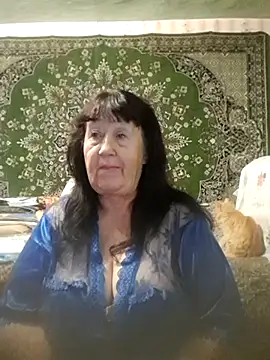 CrystalLime6411 online show from 31, 10, 2025