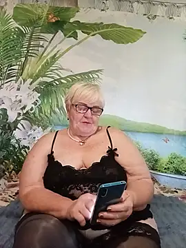 VioletSweet5566 online show from 18, 7, 2026
