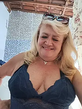 Snapshot of Belladama61 chatting on 19, 7, 2026 Belladama61 online show from 19, 7, 2026