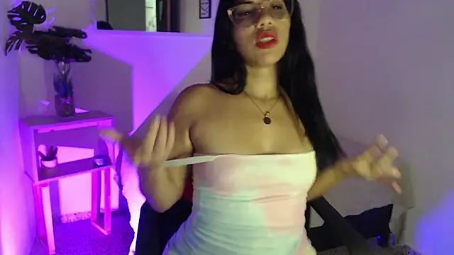 Snapshot of SamantaSweett_ chatting on 1, 7, 2026 SamantaSweett online show from 1, 7, 2026