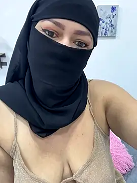 Amyraa  online show from 18, 12, 2025