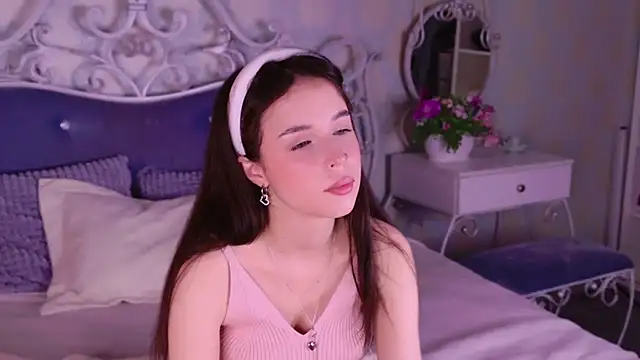 LANA MILANO online show from 5, 11, 2025