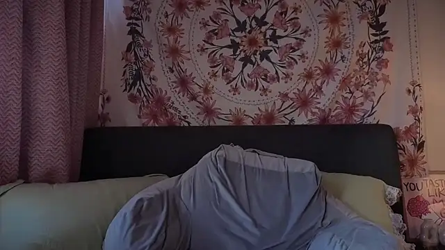 Daisyxoxo  online show from 13, 3, 2026